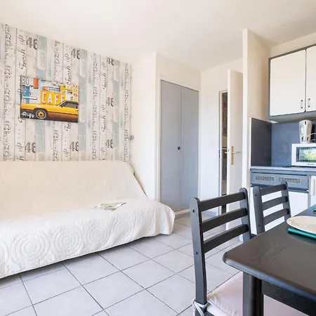 Les Aigues Marines.1 Apartment