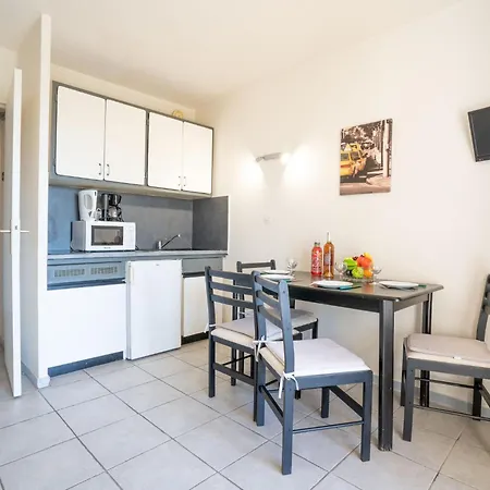 Les Aigues Marines-1 By Interhome 公寓 *