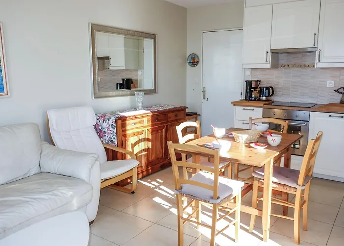 Apartamento Les Aigues Marines-1 By Interhome